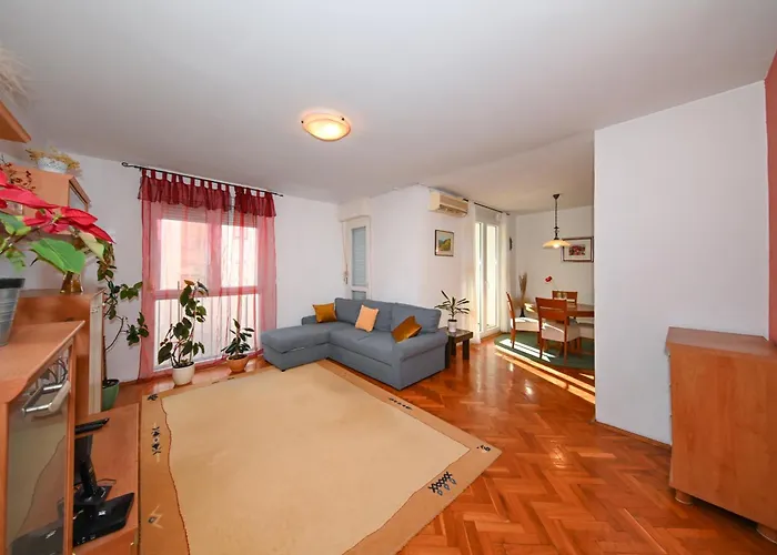 Mara Apartment *